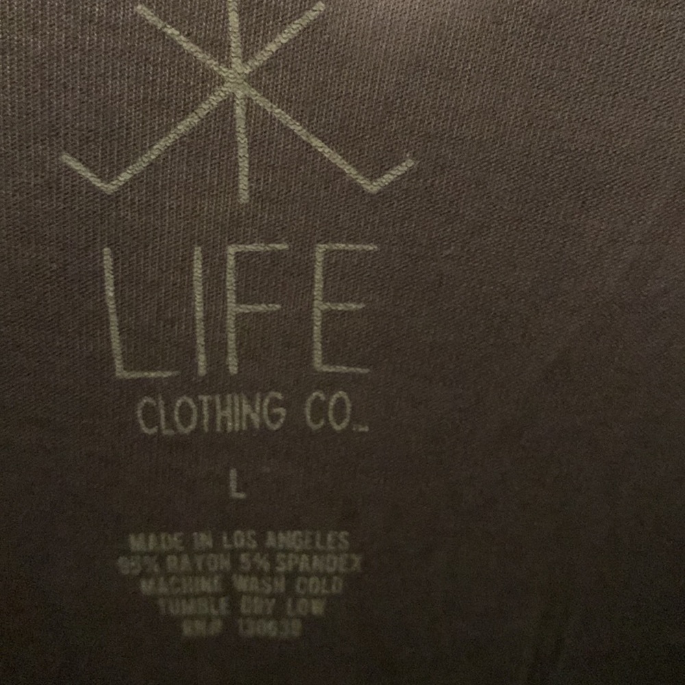 Graphic tee - Picture 2 of 2